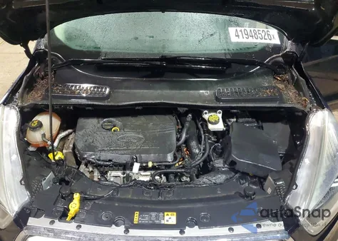 2017 Ford Escape Titanium z USA, uszkodzony, nr VIN 1FMCU9JD0HUC98475